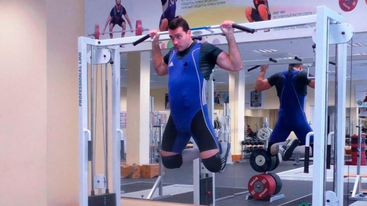 качаемся на турнике