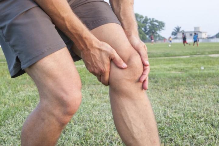 ушиб внутренней части колена
